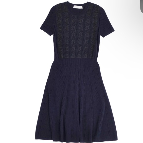 VALENTINO COUTURE DRESS - Picture 2 of 9